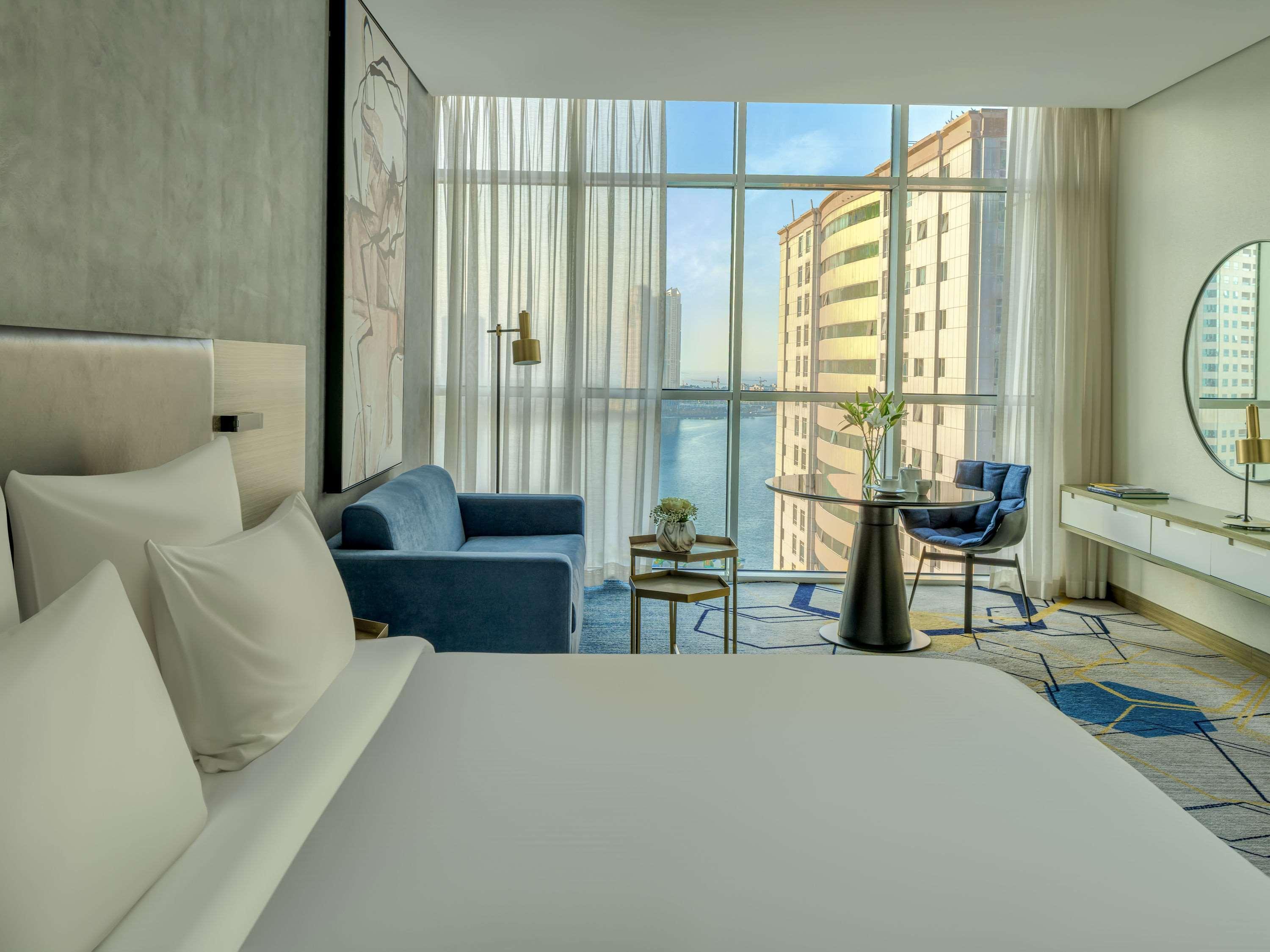 Pullman Sharjah Hotel Екстериор снимка Deluxe room