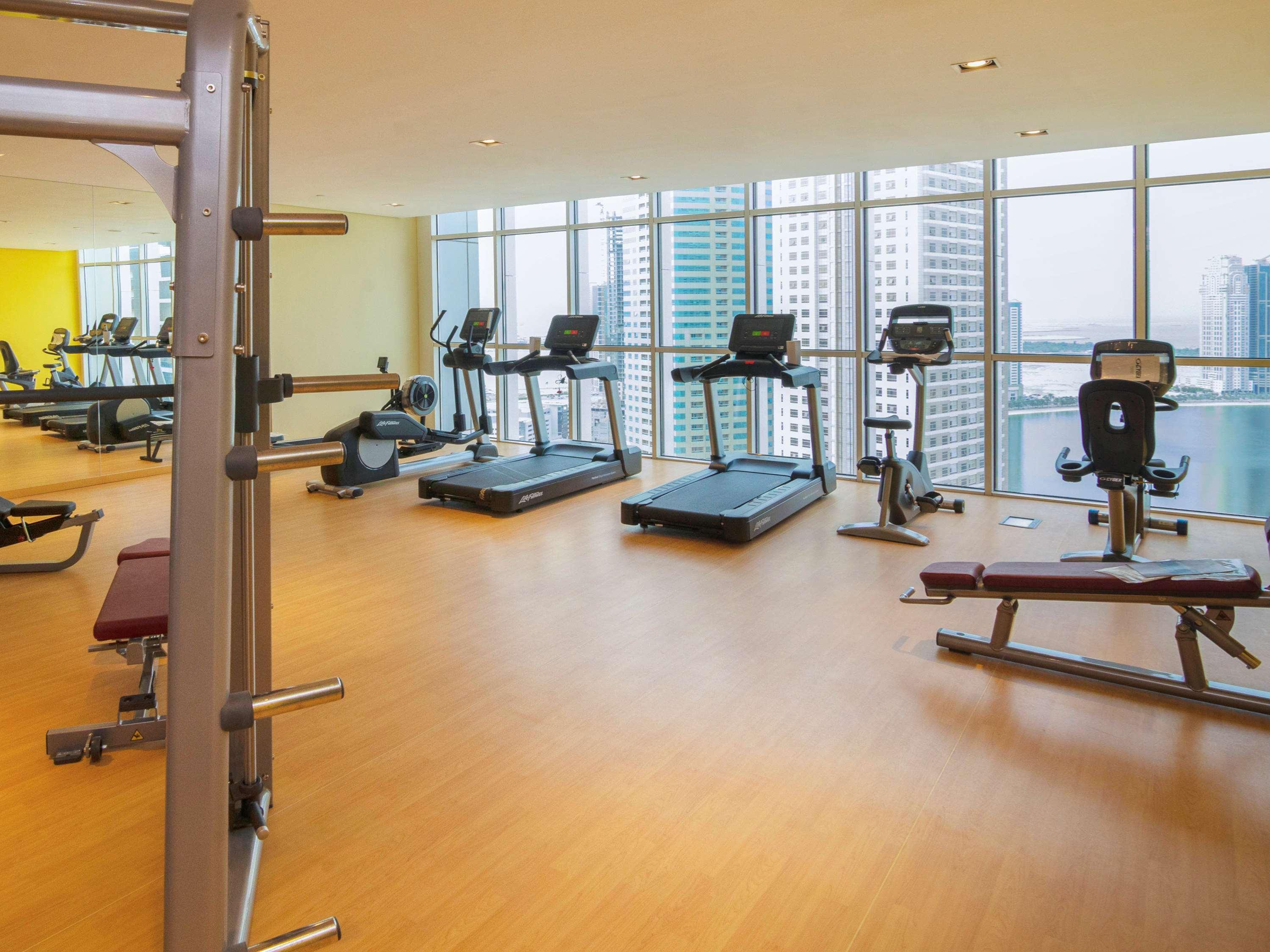 Pullman Sharjah Hotel Екстериор снимка A gym at a hotel in Dubai